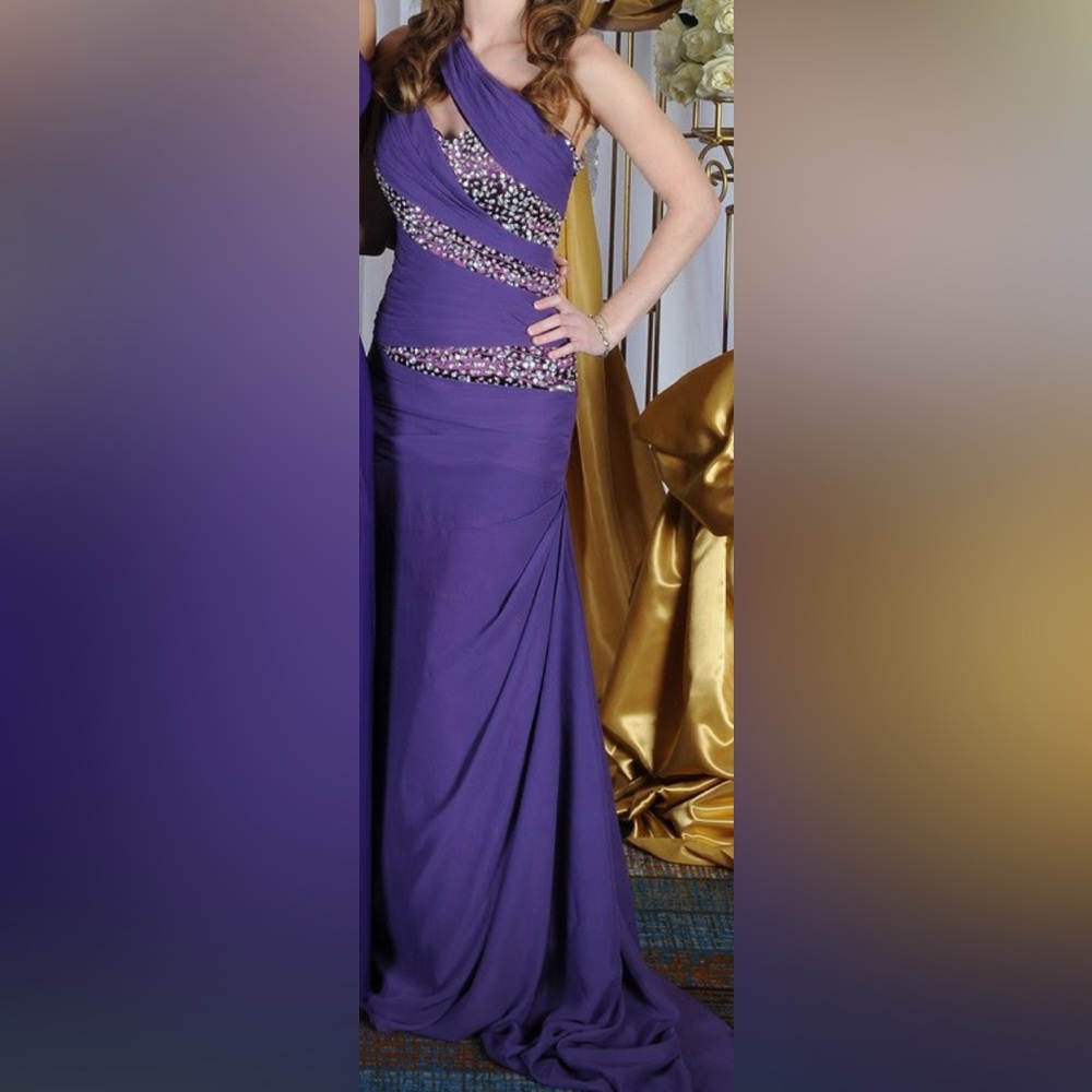 Elegant Purple Evening Gown